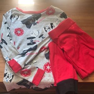 ⭐️  (2 for 10.00 sale ) Boys star-wars pjs size 8